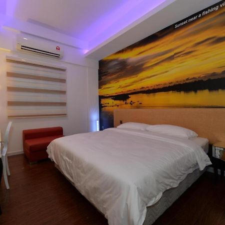 Unic Hotel Кота-Кинабалу Экстерьер фото