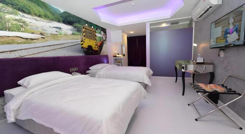 Unic Hotel Кота-Кинабалу Экстерьер фото