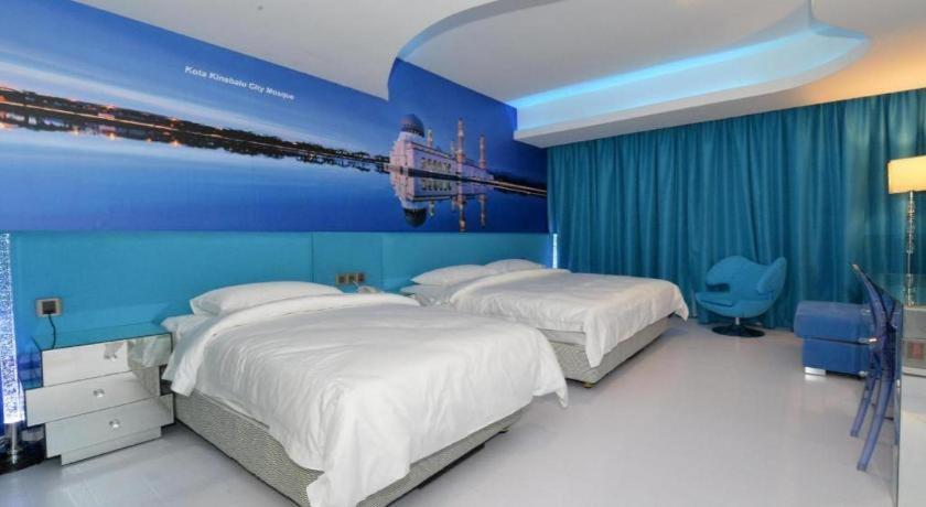 Unic Hotel Кота-Кинабалу Экстерьер фото