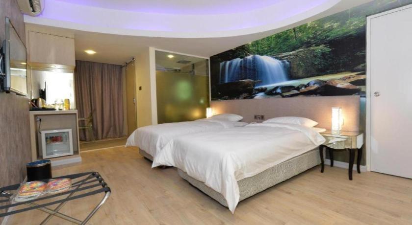 Unic Hotel Кота-Кинабалу Экстерьер фото